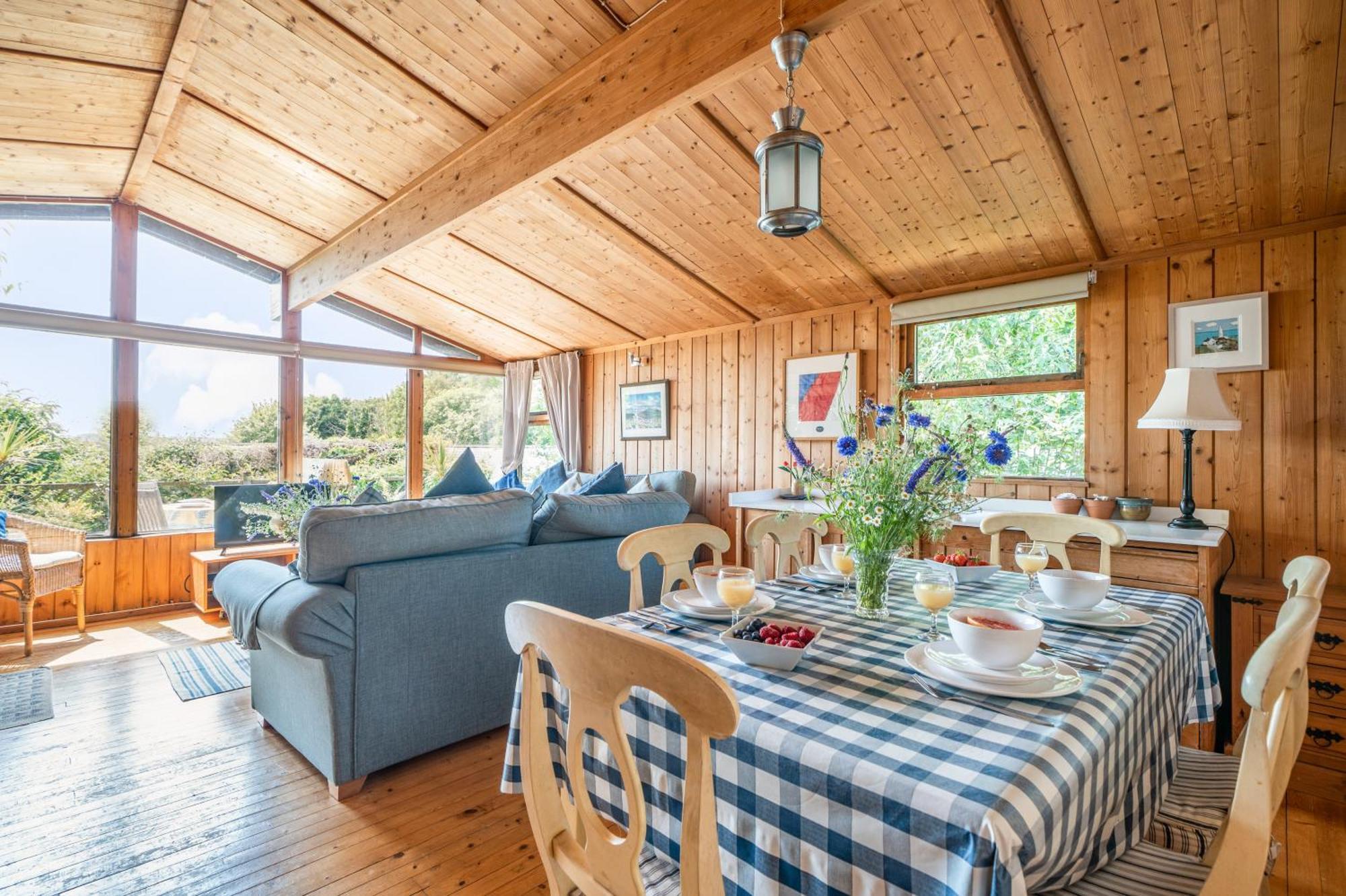 Scandinavian Style Lodge In Rock Wadebridge Esterno foto