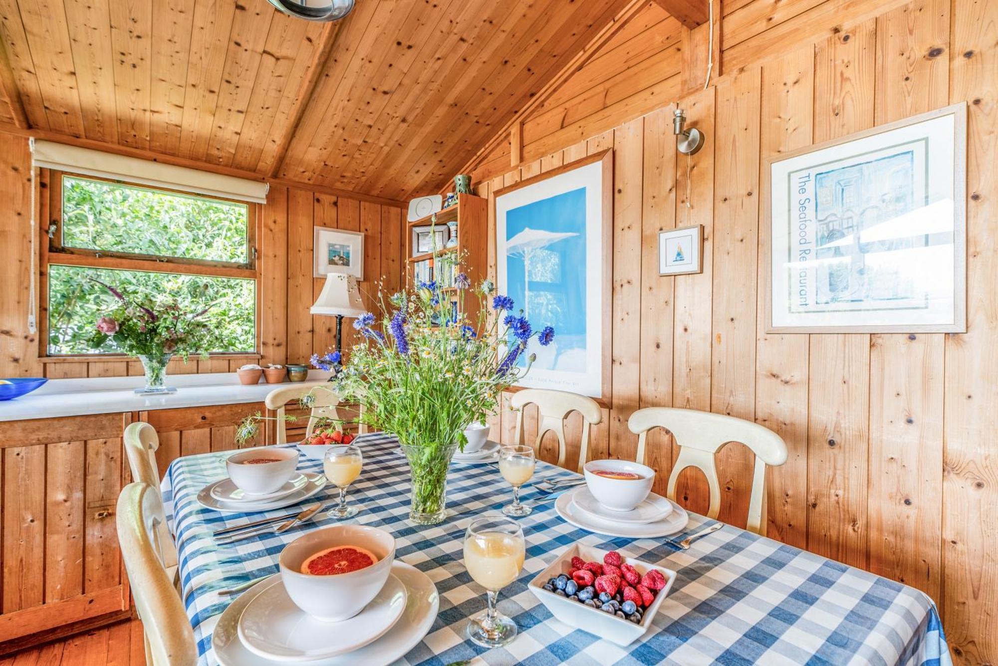 Scandinavian Style Lodge In Rock Wadebridge Esterno foto